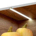 Profil aluminiowy LED BEGTIN12 czarny anodowany z kloszem - realizacja z przekrojem