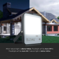 Naświetlacz LED 30W 100lm/W z czujnikiem zmierzchu - czarny - VT-37