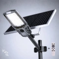 Solarna latarnia uliczna LED KOBRA z panelem fotowoltaicznym i pilotem - 400W 2400lm 4000K IP65 - EKO2512